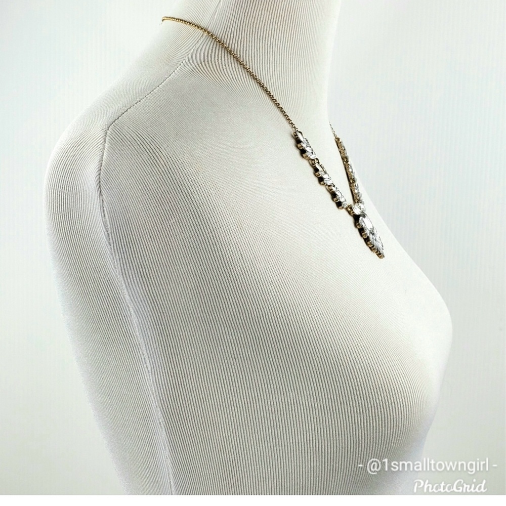 J. Crew crystal and rhinestone floral necklace 12" - Picture 3 of 8